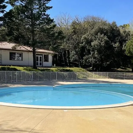 Camping Avec Terrasse Pour 4 Personnes à Saint-georges-d'oléron - Api-1-52-630 Saint-Georges-d'Oleron